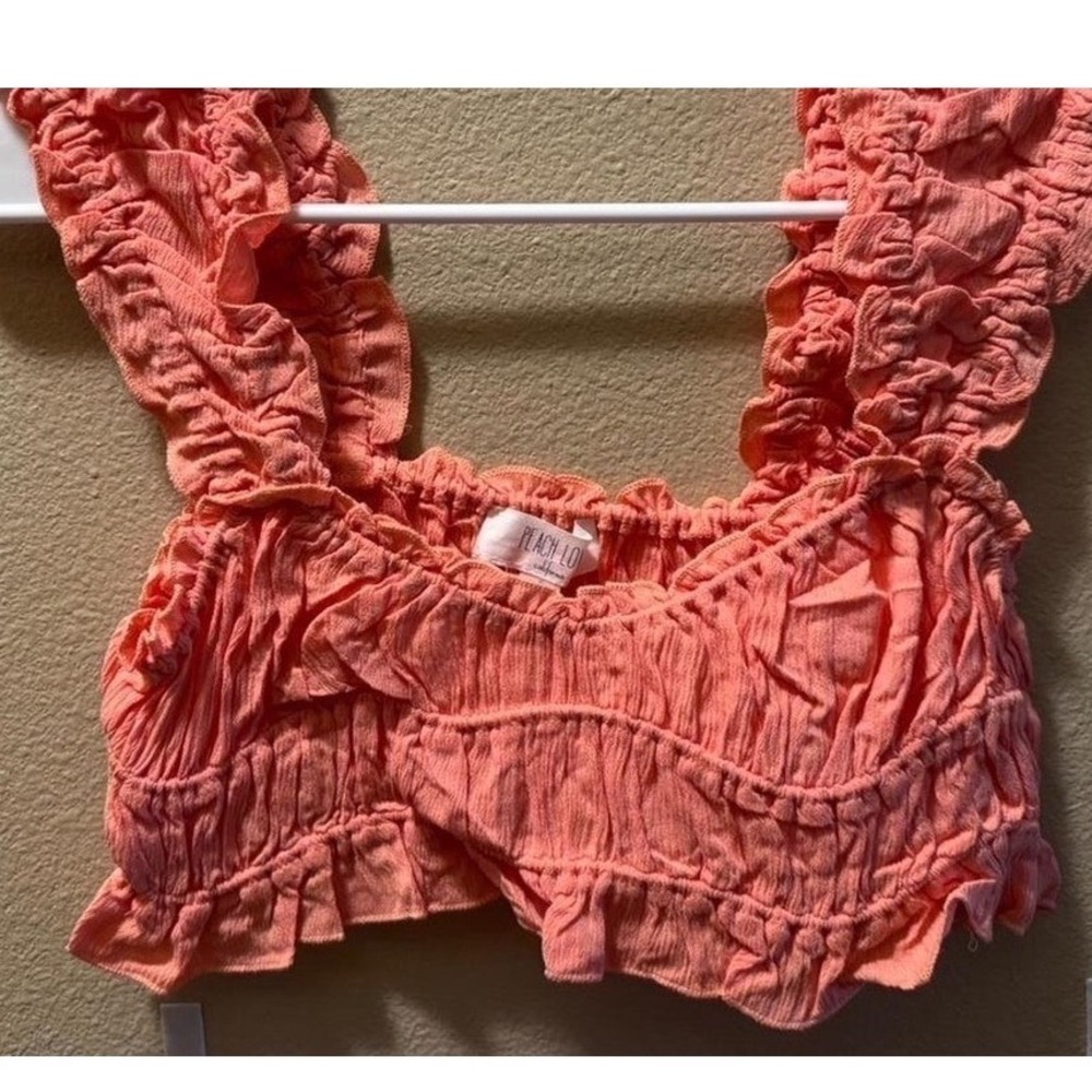Peach Love coral ruffle crop top in a M